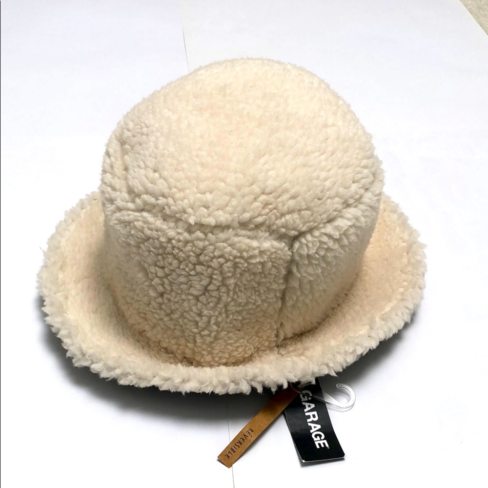 Garage Reversible Sherpa Bucket Hat